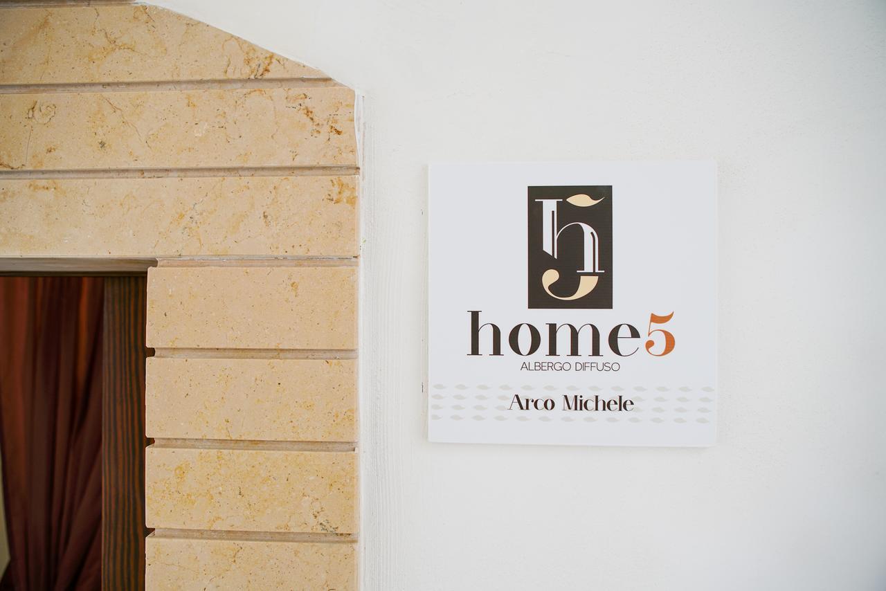 Home 5 - Arco Antico Putignano Exterior foto